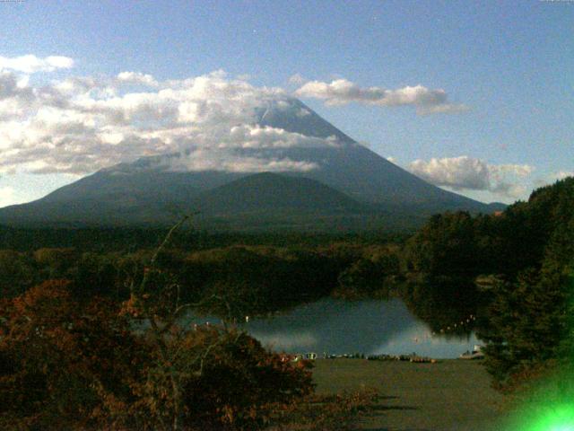 精進湖からの富士山