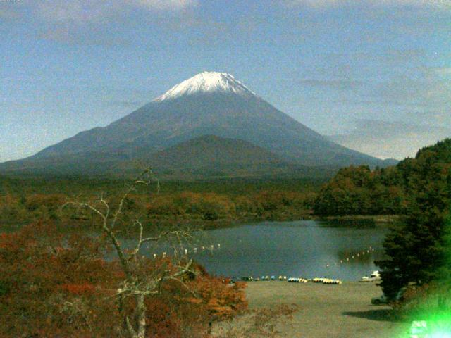 精進湖からの富士山