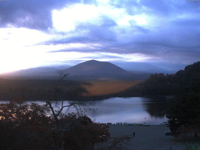 精進湖からの富士山