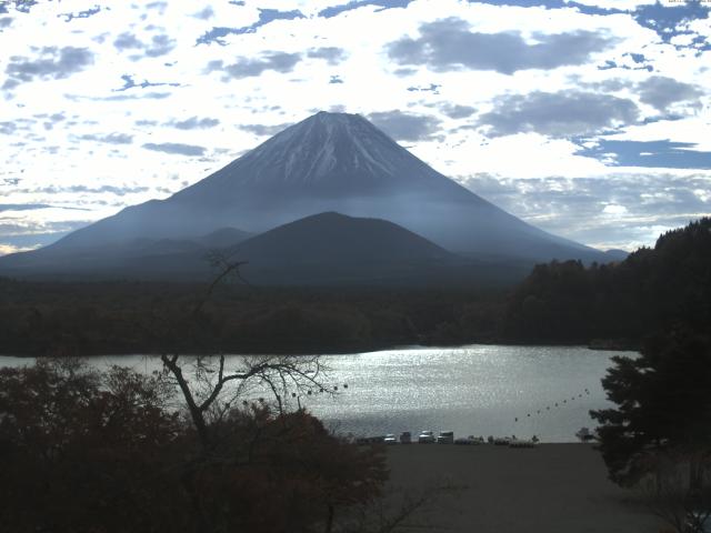 精進湖からの富士山