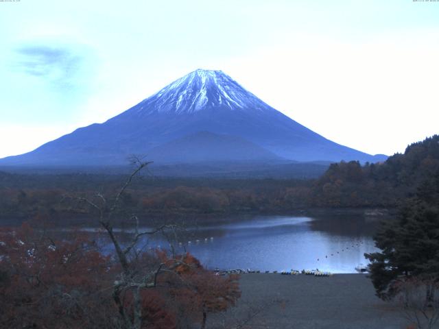 精進湖からの富士山
