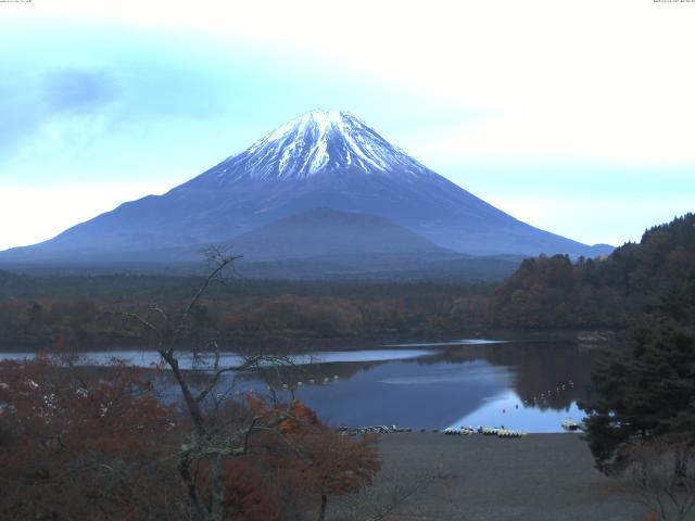 精進湖からの富士山