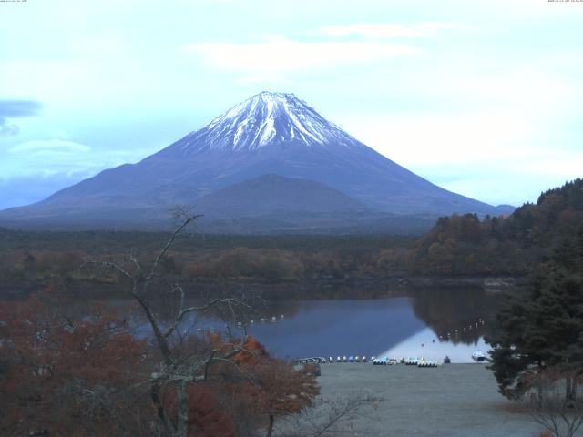 精進湖からの富士山