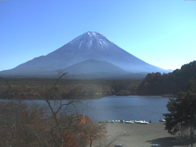 精進湖からの富士山
