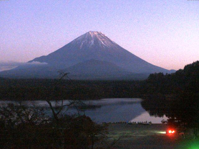 精進湖からの富士山