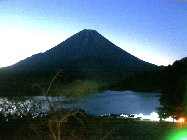 精進湖からの富士山