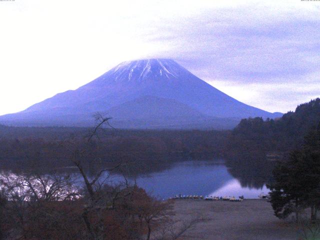 精進湖からの富士山