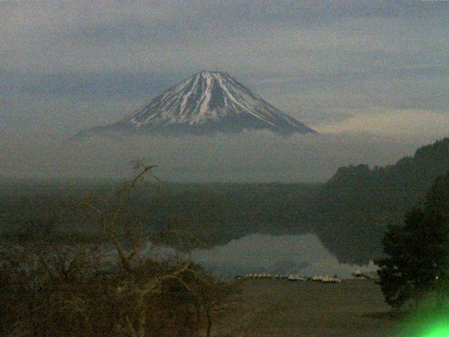精進湖からの富士山