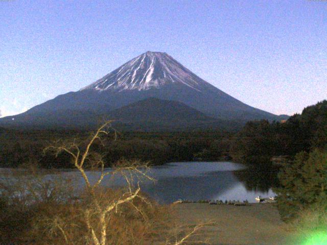 精進湖からの富士山