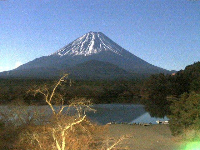 精進湖からの富士山