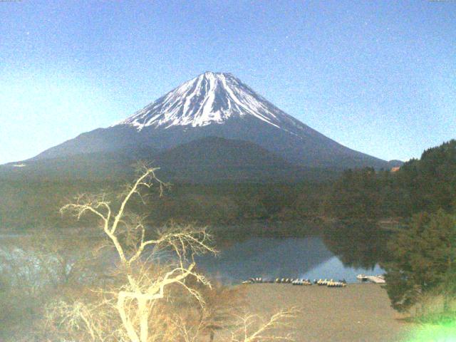 精進湖からの富士山