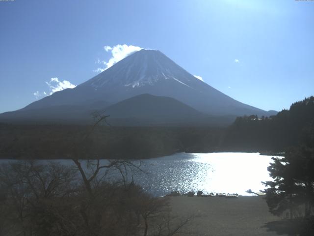 精進湖からの富士山