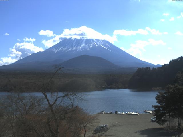 精進湖からの富士山