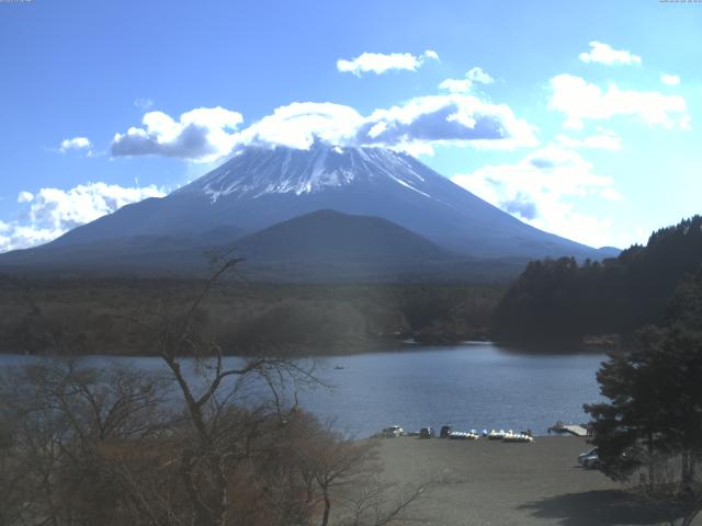 精進湖からの富士山