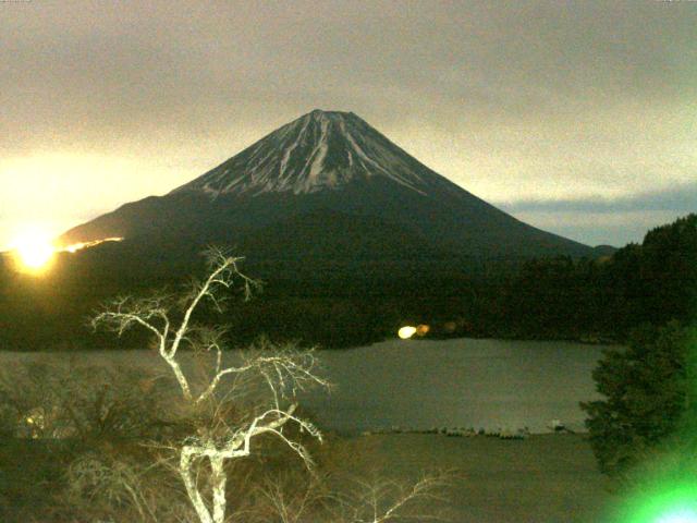精進湖からの富士山