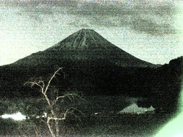 精進湖からの富士山