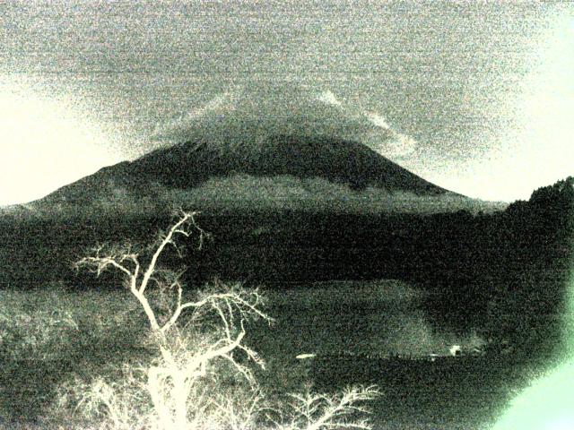 精進湖からの富士山