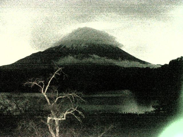 精進湖からの富士山