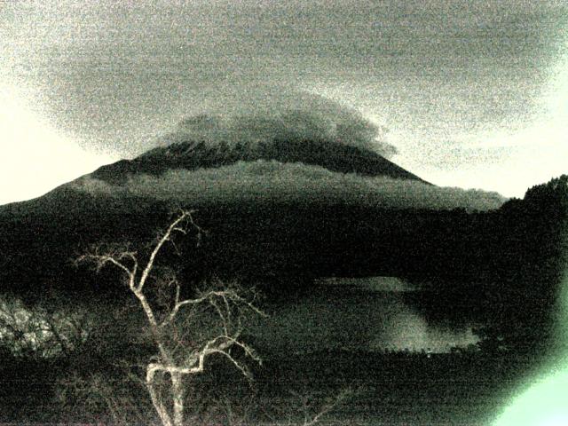 精進湖からの富士山