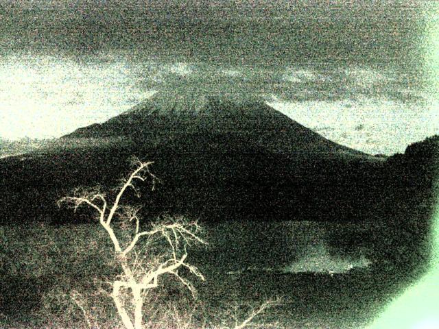 精進湖からの富士山