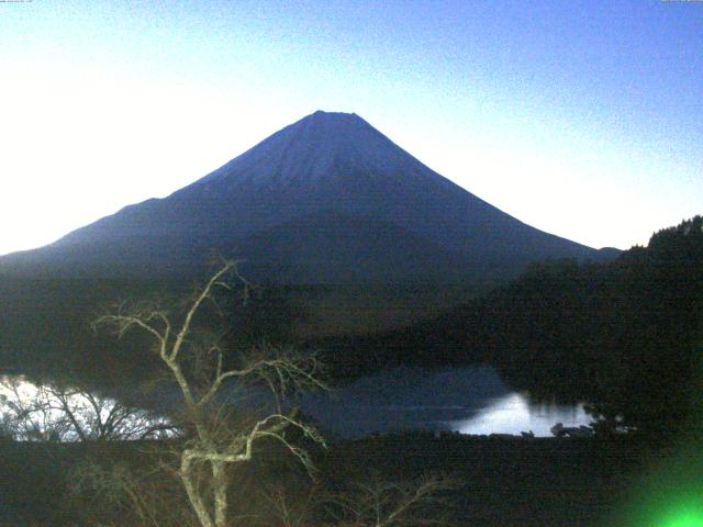 精進湖からの富士山