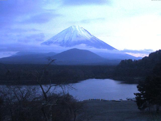 精進湖からの富士山