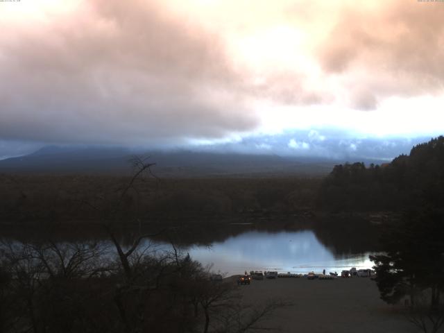 精進湖からの富士山