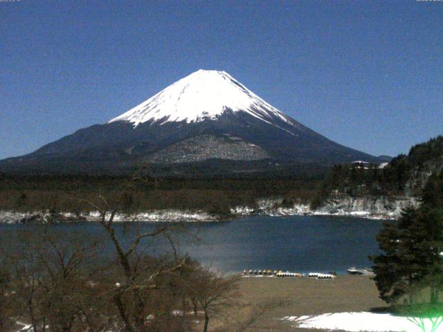 精進湖からの富士山