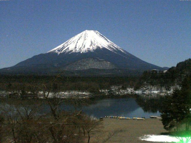 精進湖からの富士山