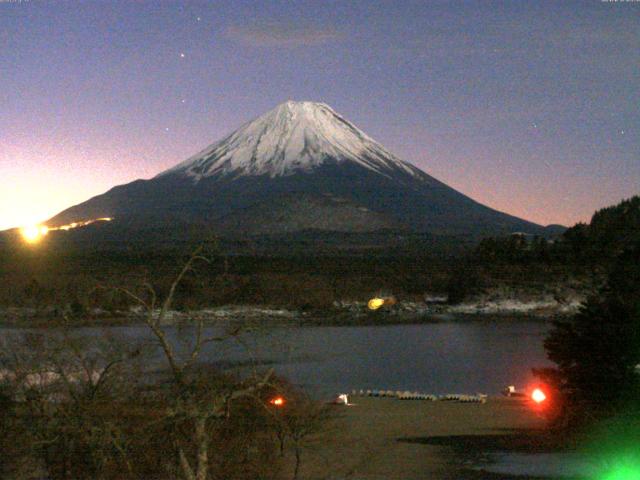 精進湖からの富士山