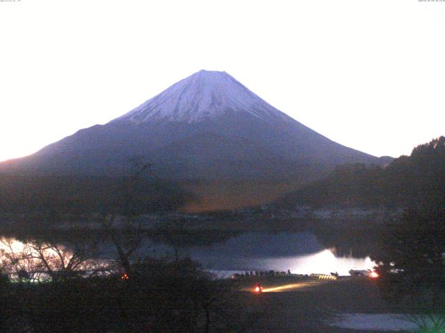 精進湖からの富士山