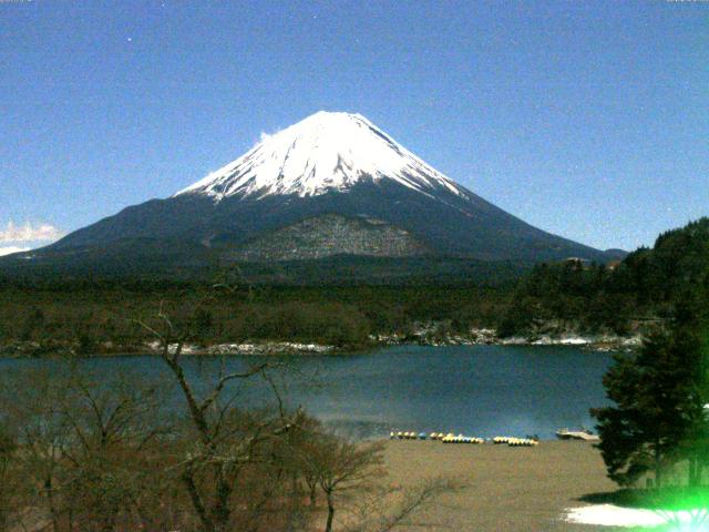 精進湖からの富士山
