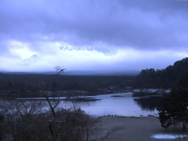 精進湖からの富士山