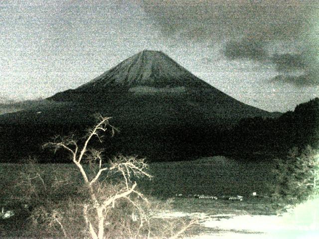 精進湖からの富士山