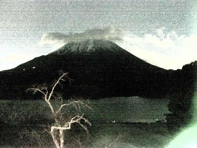 精進湖からの富士山