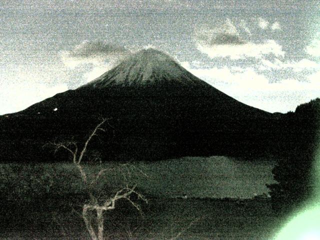 精進湖からの富士山