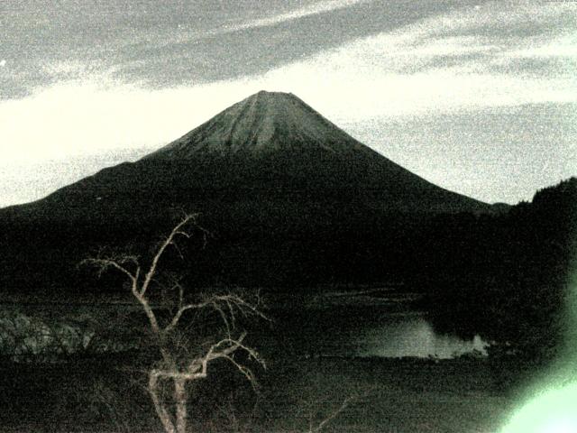 精進湖からの富士山