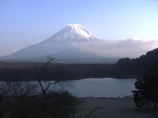 精進湖からの富士山