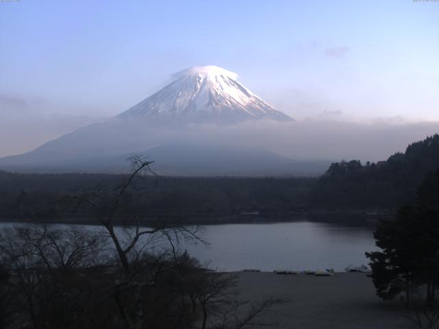 精進湖からの富士山