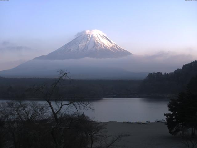 精進湖からの富士山