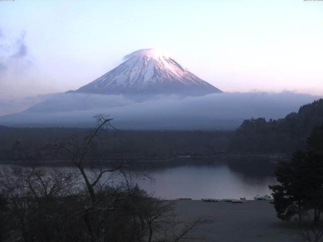 精進湖からの富士山