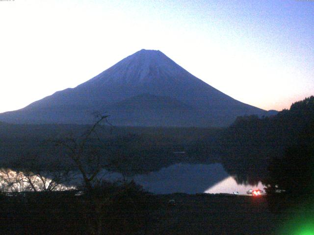 精進湖からの富士山