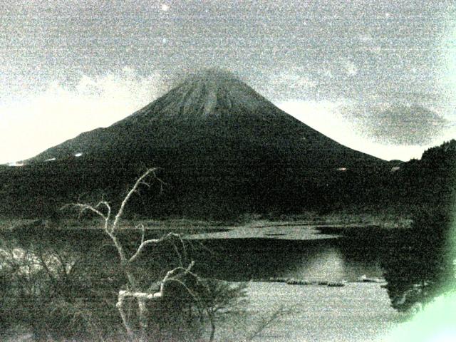精進湖からの富士山