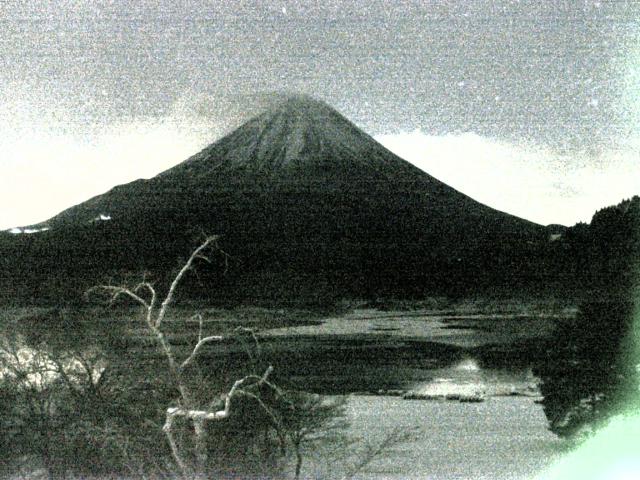 精進湖からの富士山