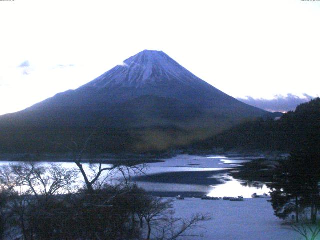 精進湖からの富士山