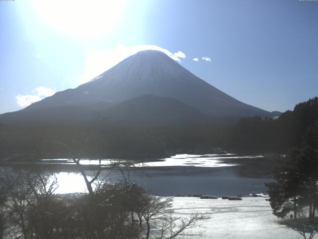 精進湖からの富士山