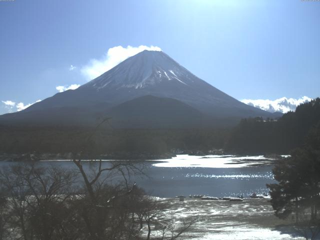 精進湖からの富士山