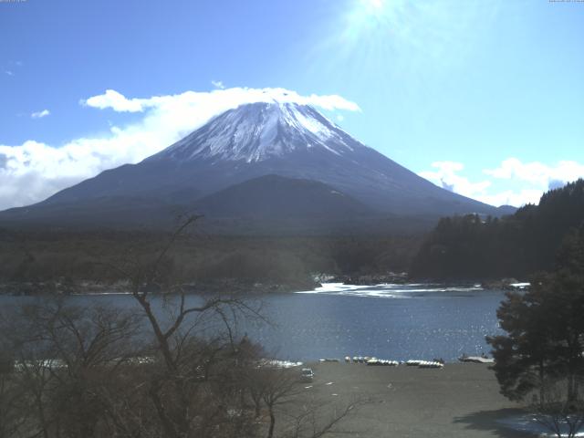 精進湖からの富士山
