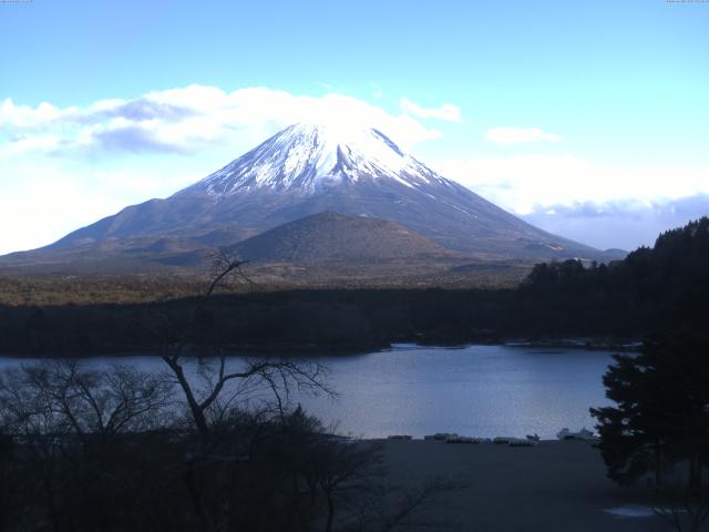 精進湖からの富士山