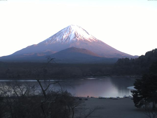 精進湖からの富士山